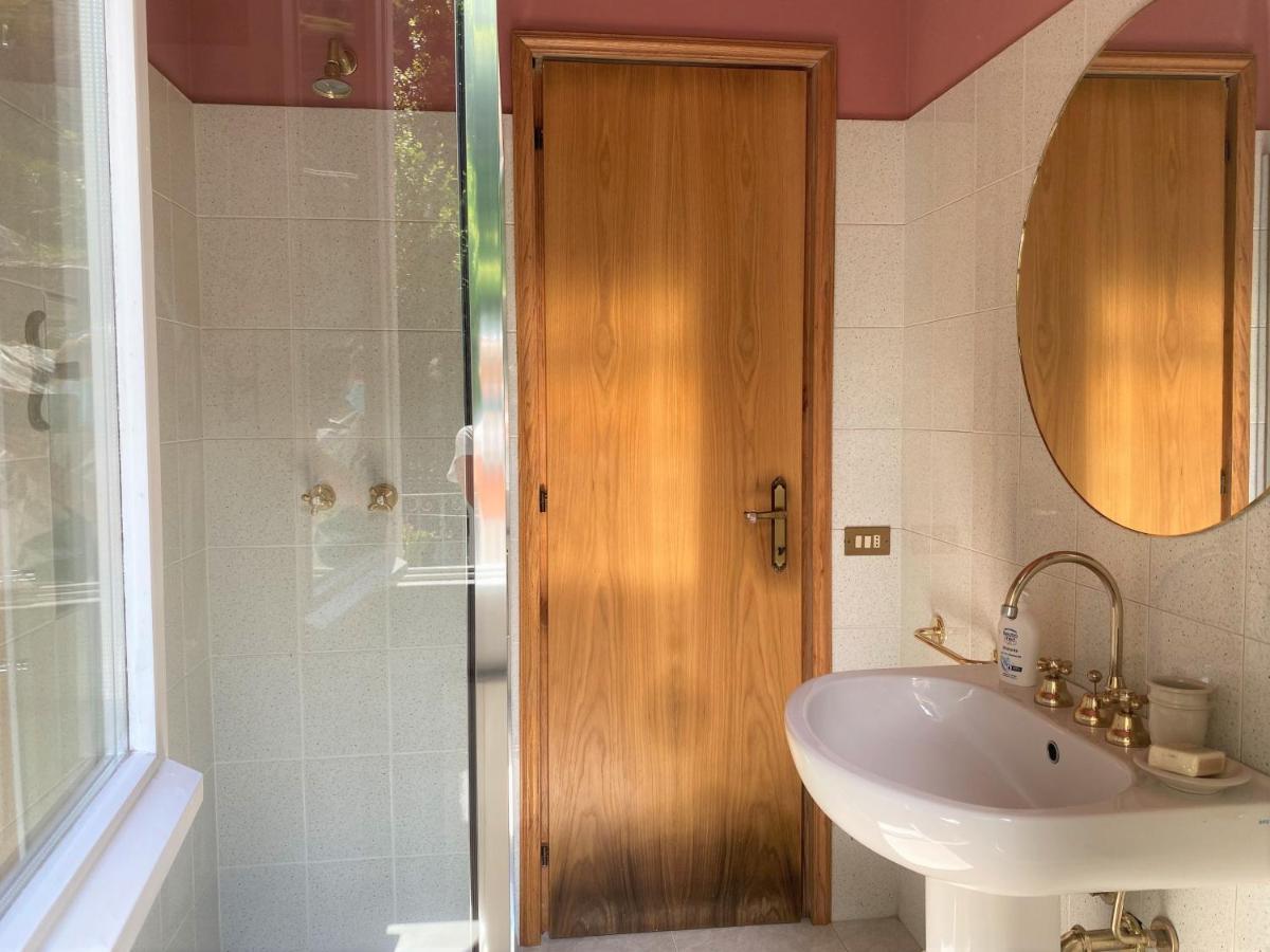Casa Del Custode: Renovated Flat With Garden In A Villa Near The Lake Стреза Экстерьер фото